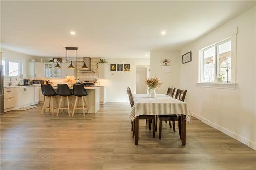 45005 33N Road, La Broquerie, MB - Indoor Photo Showing Dining Room