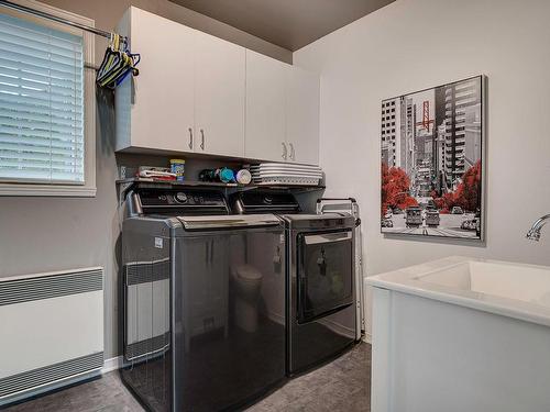 Salle de lavage - 292 25E Avenue, Saint-Jérôme, QC - Indoor Photo Showing Laundry Room