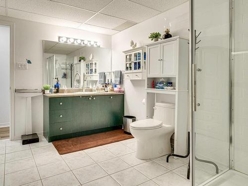 Salle de bains - 292 25E Avenue, Saint-Jérôme, QC - Indoor Photo Showing Bathroom