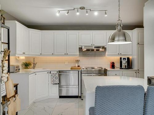 Cuisine - 292 25E Avenue, Saint-Jérôme, QC - Indoor Photo Showing Kitchen