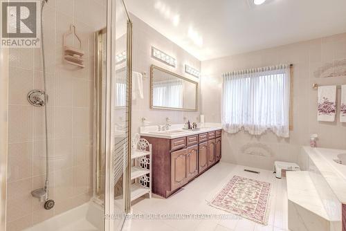 4128 Tapestry Trail, Mississauga, ON - Indoor Photo Showing Bathroom