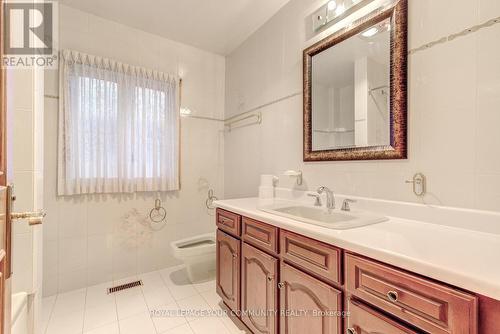 4128 Tapestry Trail, Mississauga, ON - Indoor Photo Showing Bathroom