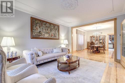 4128 Tapestry Trail, Mississauga, ON - Indoor Photo Showing Living Room