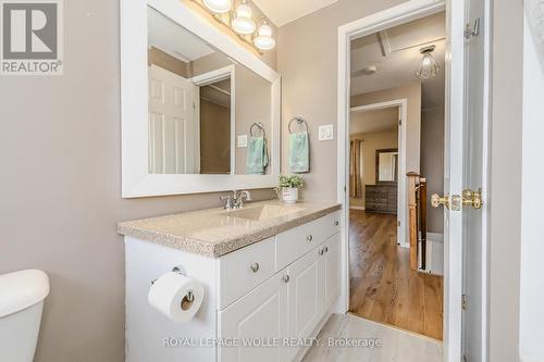 24 Clarke Street N, Woodstock, ON - Indoor Photo Showing Bathroom