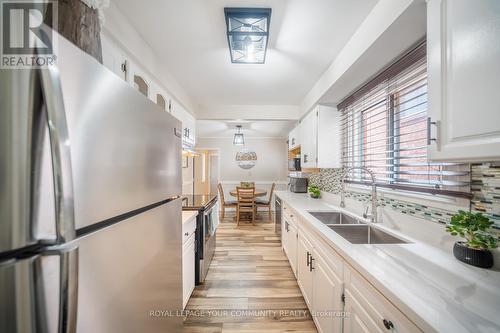 33 Deerpark Crescent, Brampton, ON - Indoor Photo Showing Kitchen With Double Sink