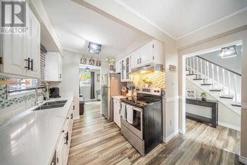 33 Deerpark Crescent, Brampton, ON - Indoor Photo Showing Kitchen With Double Sink