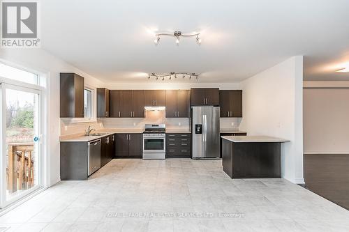 27 Pearl Street, Wasaga Beach, ON - Indoor Photo Showing Kitchen