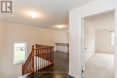 27 Pearl Street, Wasaga Beach, ON - Indoor Photo Showing Other Room