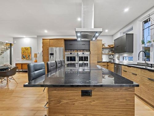 Kitchen - 106 Rue Des Pèlerins, Oka, QC - Indoor Photo Showing Kitchen With Upgraded Kitchen