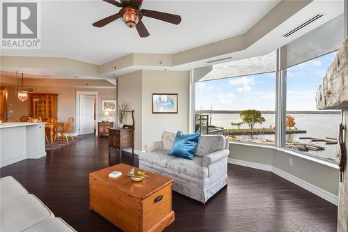 15 St Andrew Street Unit#504, Brockville, ON - Indoor Photo Showing Living Room