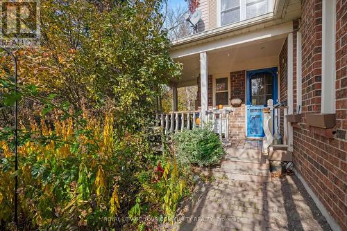 106 Seaton Drive, Aurora, ON - Outdoor With Deck Patio Veranda