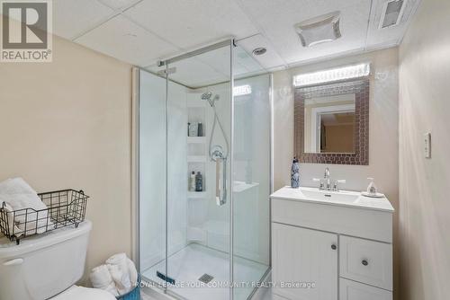 106 Seaton Drive, Aurora, ON - Indoor Photo Showing Bathroom