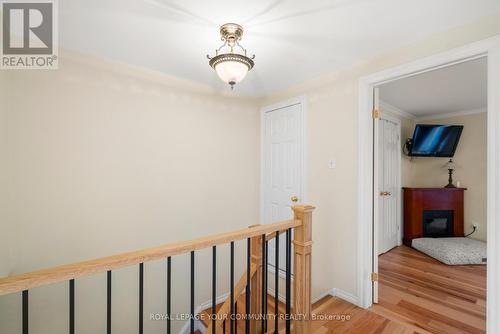 106 Seaton Drive, Aurora, ON - Indoor Photo Showing Other Room