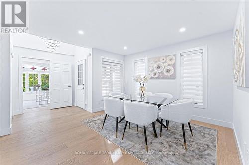 1043 Freeman Trail, Milton, ON - Indoor Photo Showing Dining Room