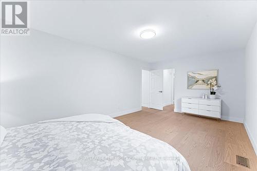 1043 Freeman Trail, Milton, ON - Indoor Photo Showing Bedroom