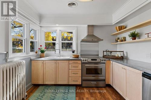 4217 Hixon Street, Lincoln, ON - Indoor Photo Showing Kitchen