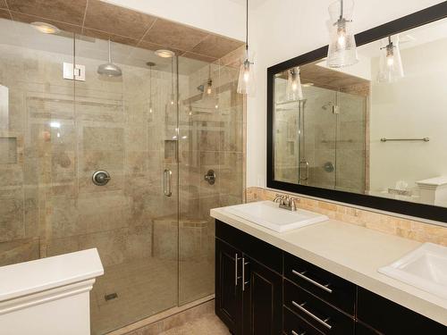 3096 Kicking Horse Drive, Kamloops, BC - Indoor Photo Showing Bathroom