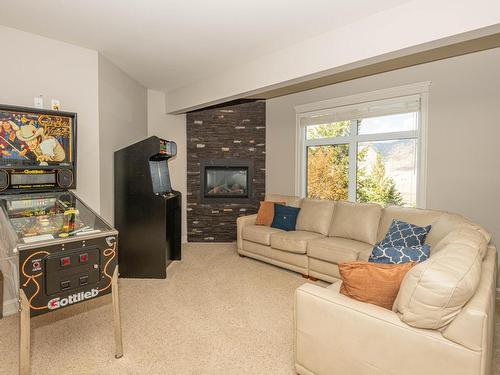 3096 Kicking Horse Drive, Kamloops, BC - Indoor Photo Showing Living Room With Fireplace