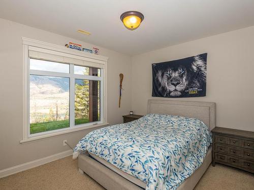 3096 Kicking Horse Drive, Kamloops, BC - Indoor Photo Showing Bedroom