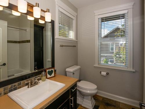 3096 Kicking Horse Drive, Kamloops, BC - Indoor Photo Showing Bathroom