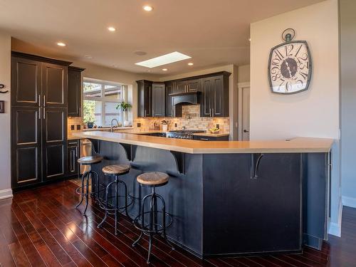 3096 Kicking Horse Drive, Kamloops, BC - Indoor Photo Showing Kitchen With Upgraded Kitchen