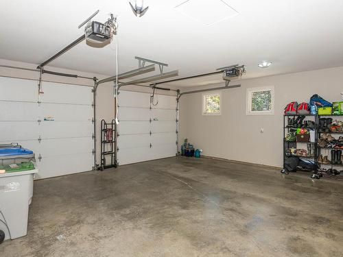 3096 Kicking Horse Drive, Kamloops, BC - Indoor Photo Showing Garage