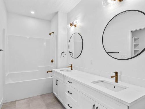 1181 Crestline Street, Kamloops, BC - Indoor Photo Showing Bathroom