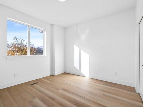 1181 Crestline Street, Kamloops, BC - Indoor Photo Showing Other Room