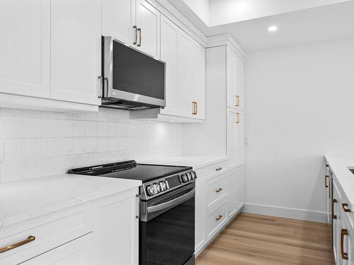 1181 Crestline Street, Kamloops, BC - Indoor Photo Showing Kitchen