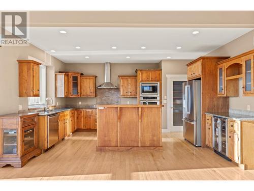 1294 Samurai Court, Kelowna, BC - Indoor Photo Showing Kitchen