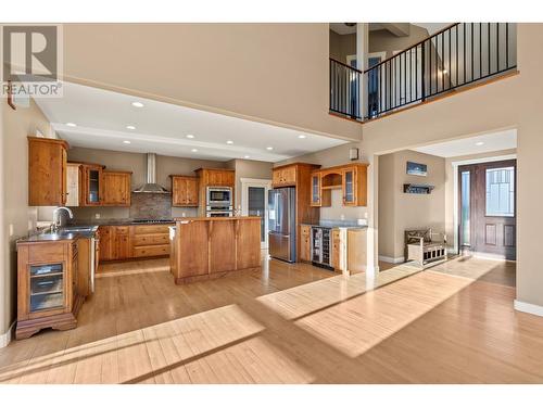 1294 Samurai Court, Kelowna, BC - Indoor Photo Showing Kitchen