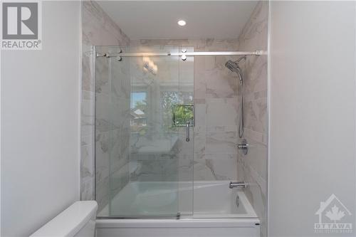 27 Bachman Terrace, Ottawa, ON - Indoor Photo Showing Bathroom