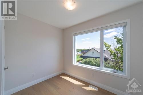 27 Bachman Terrace, Ottawa, ON - Indoor Photo Showing Other Room