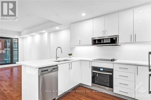 405 - 180 George Street, Ottawa, ON - Indoor Photo Showing Kitchen With Upgraded Kitchen