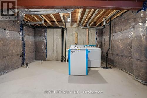 12 Hylton Drive, Barrie, ON - Indoor Photo Showing Laundry Room