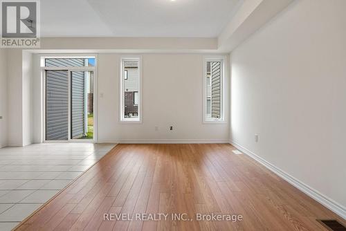 12 Hylton Drive, Barrie, ON - Indoor Photo Showing Other Room