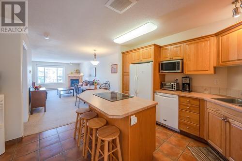 850 Railway Lane Unit# 201, Okanagan Falls, BC - Indoor Photo Showing Kitchen