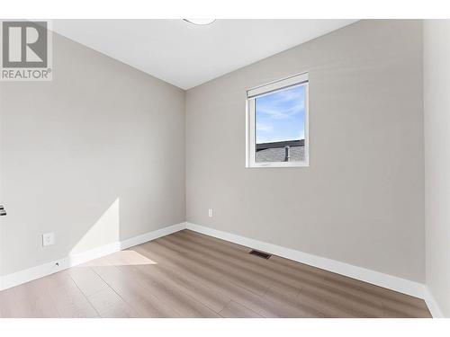 832 Martin Avenue Unit# 4, Kelowna, BC - Indoor Photo Showing Other Room