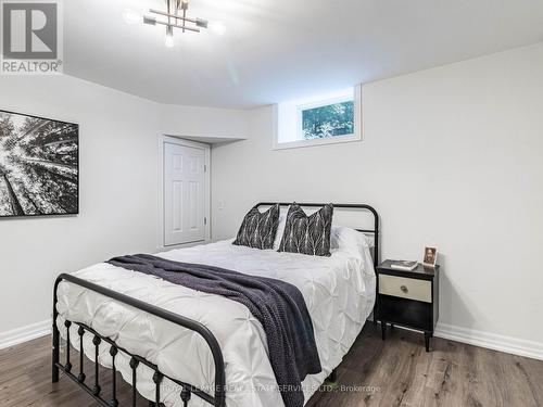 39 Clarence Street, Brampton, ON - Indoor Photo Showing Bedroom