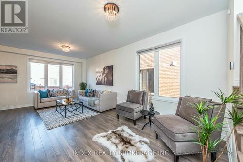 57 Callandar Road, Brampton, ON - Indoor Photo Showing Living Room