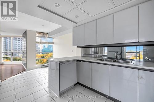 606 - 45 Kingsbridge Garden Circle, Mississauga, ON - Indoor Photo Showing Kitchen With Double Sink