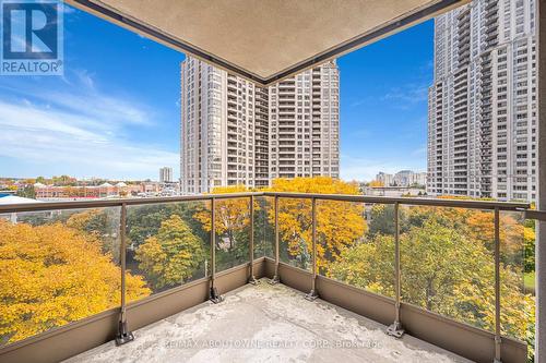 606 - 45 Kingsbridge Garden Circle, Mississauga, ON - Outdoor