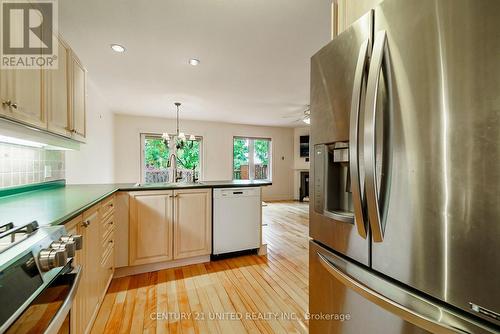 1612 Waddell Avenue, Peterborough (Monaghan), ON - Indoor Photo Showing Kitchen With Upgraded Kitchen