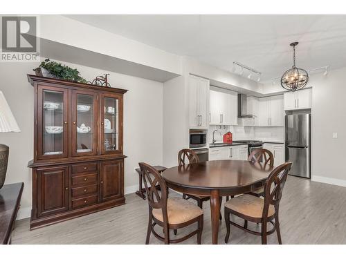 4380 Lakeshore Road Unit# 219, Kelowna, BC - Indoor Photo Showing Dining Room