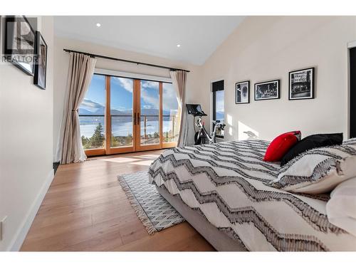 2710 Workman Place, Naramata, BC - Indoor Photo Showing Bedroom