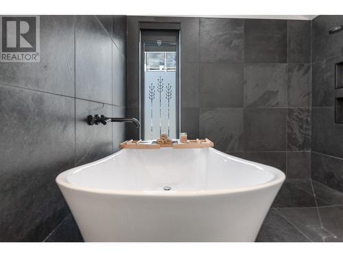 2710 Workman Place, Naramata, BC - Indoor Photo Showing Bathroom