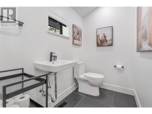 2710 Workman Place, Naramata, BC - Indoor Photo Showing Bathroom