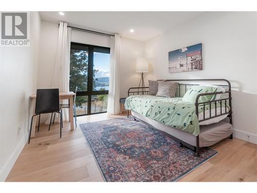 2710 Workman Place, Naramata, BC - Indoor Photo Showing Bedroom