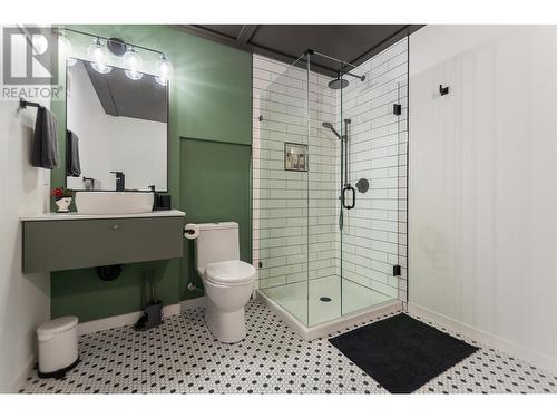 2710 Workman Place, Naramata, BC - Indoor Photo Showing Bathroom