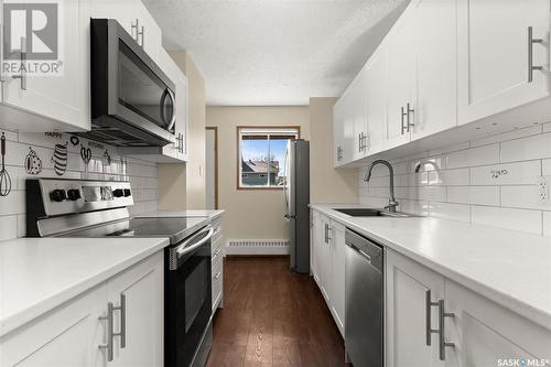 110 31 Rodenbush Drive, Regina, SK - Indoor Photo Showing Kitchen With Upgraded Kitchen